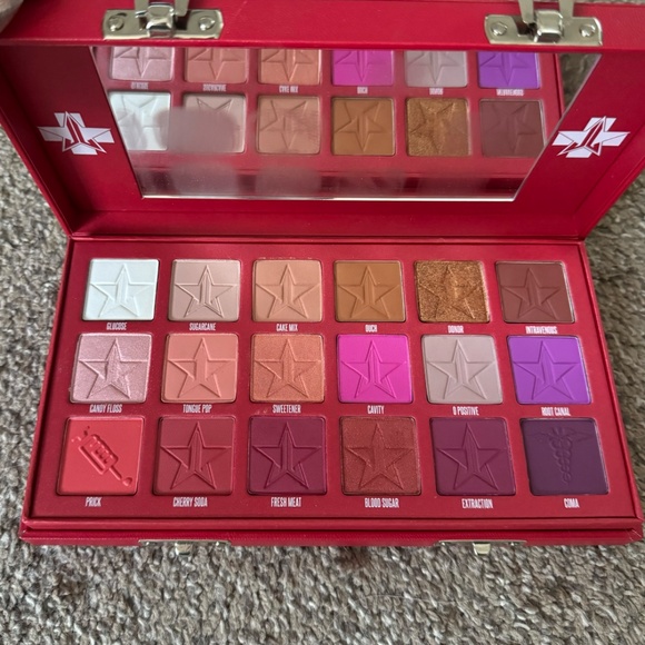 Jeffree Star "Blood Sugar" eyeshadow palette - Picture 2 of 13